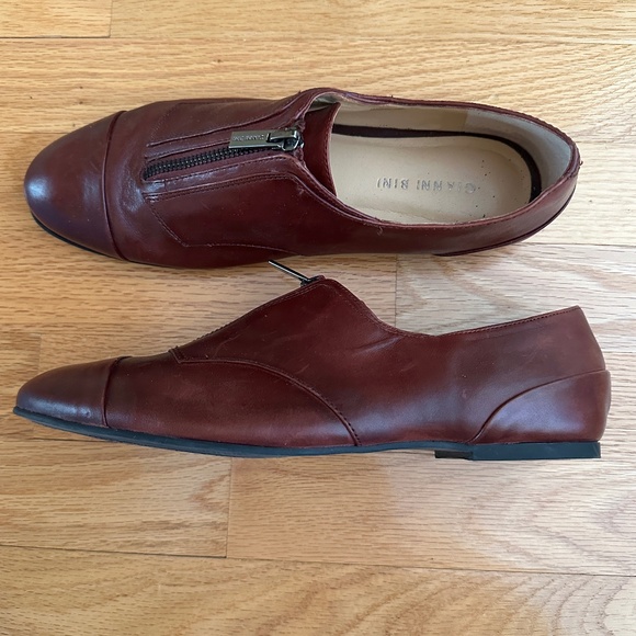 Gianni Bini Burgundy Leather Loafers with Zipper Size 9.5M Womens - Picture 10 of 15